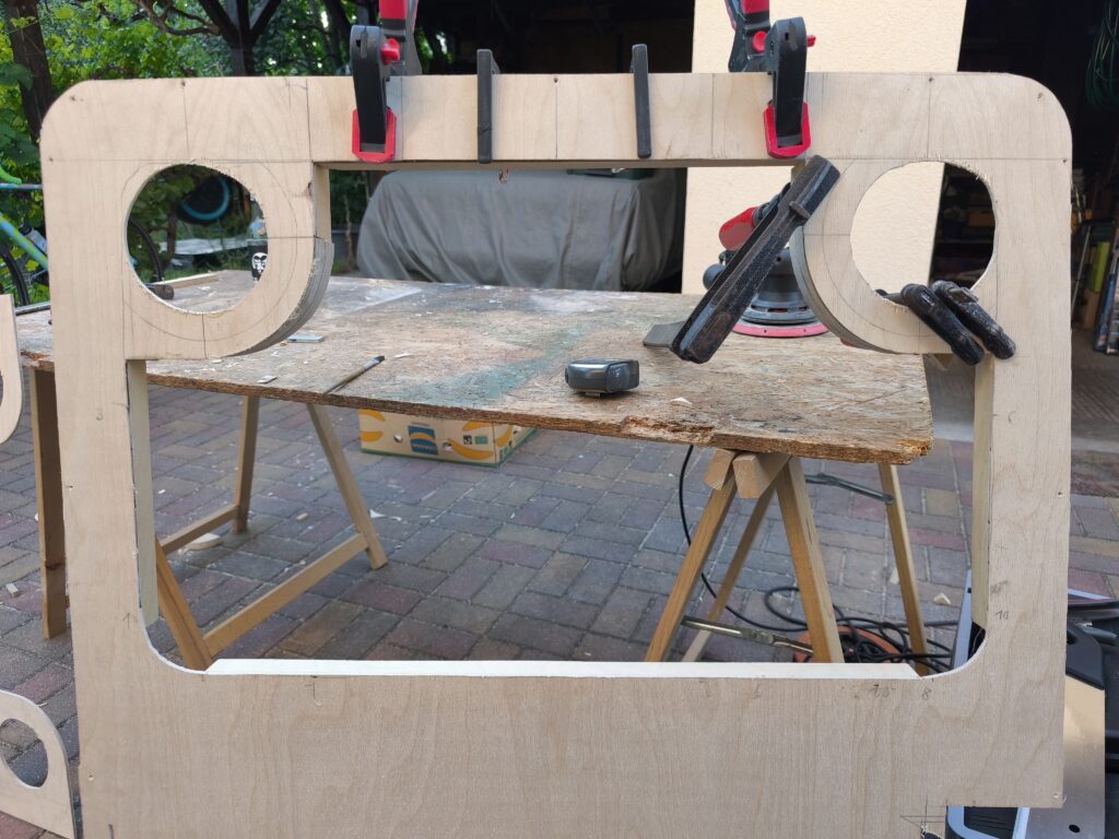 Gluing the tailgate trim panel